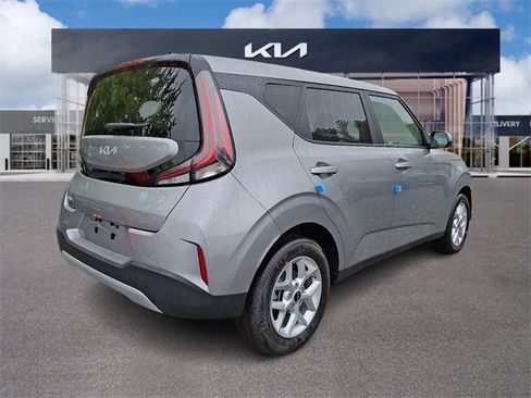 New 2025 Kia Soul LX w/ LX Technology Package image 4