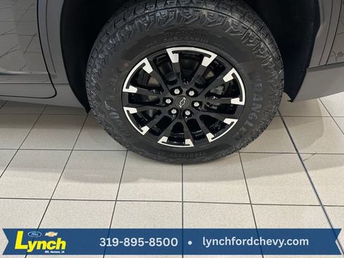 Used 2025 Chevrolet Traverse Z71 w/ Enhanced Driving Package AWD/4WD image 33