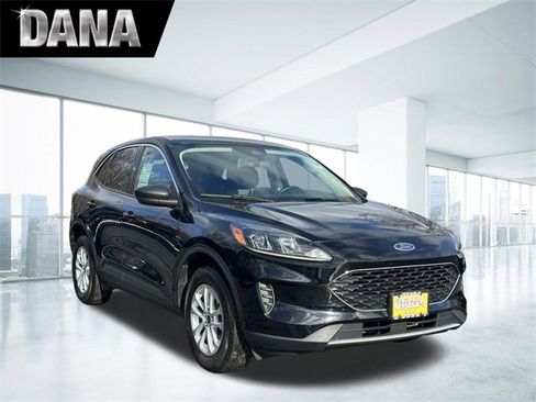 Certified 2022 Ford Escape SE w/ Convenience Package image 1