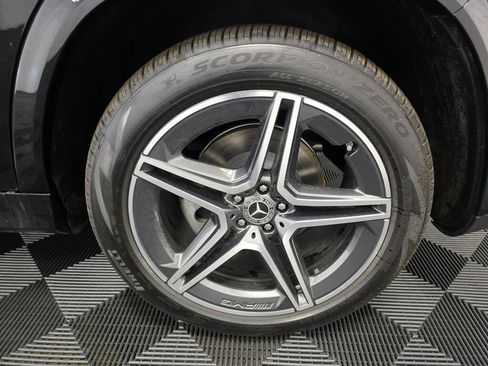 New 2026 Mercedes-Benz GLS 450 4MATIC image 23