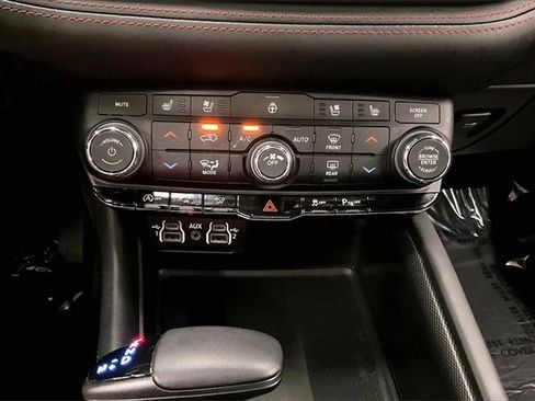 Used 2024 Dodge Durango GT image 26