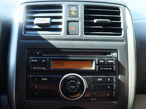 Used 2012 Nissan Versa SV image 46