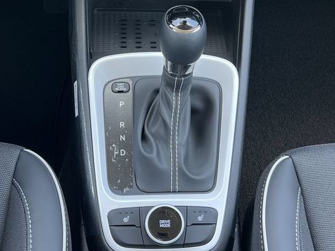 New 2026 Hyundai Venue SEL FWD image 18