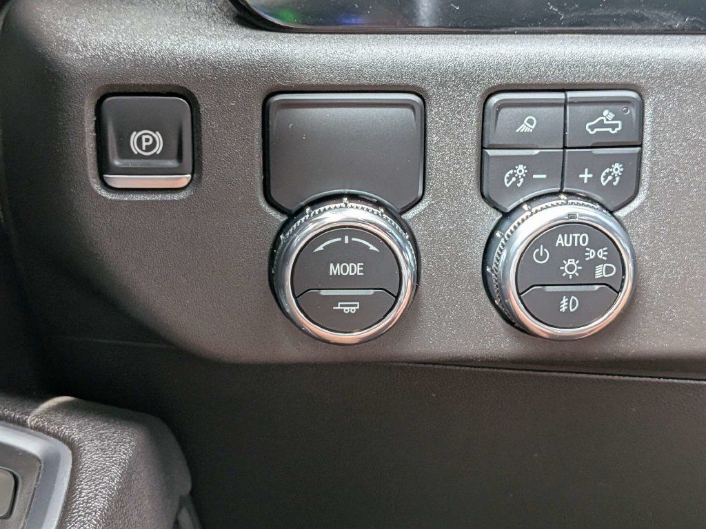 Used 2025 GMC Sierra 1500 SLT RWD image 34