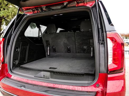 Used 2022 GMC Yukon XL SLE image 55