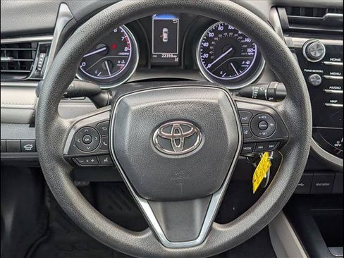 Used 2020 Toyota Camry LE FWD image 12