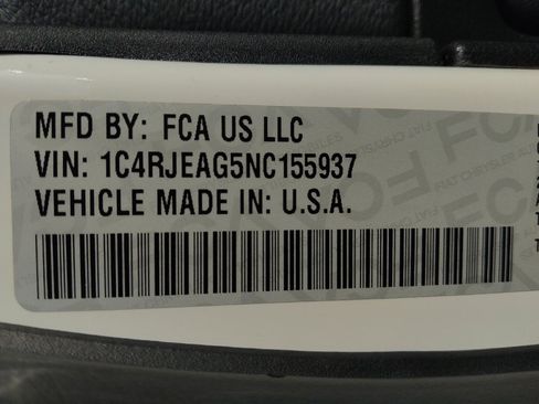 Used 2022 Jeep Grand Cherokee Laredo X RWD image 33