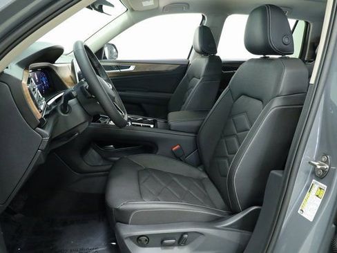 New 2026 Volkswagen Atlas SE FWD image 27