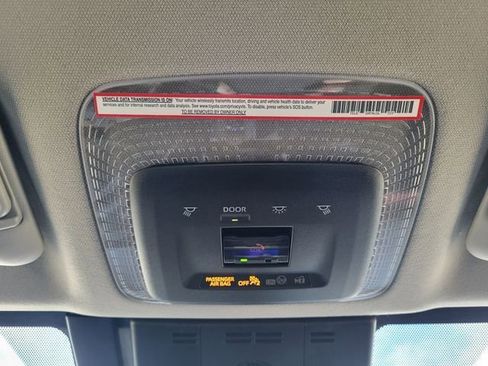 Used 2024 Toyota Prius Prime SE image 26