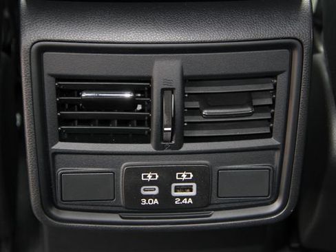 Used 2025 Subaru Forester Premium AWD/4WD image 33