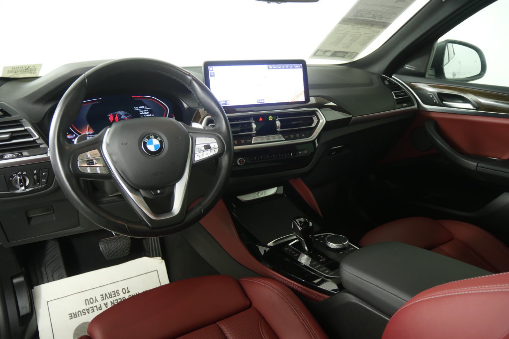 Certified 2025 BMW X4 xDrive30i w/ Premium Package AWD/4WD image 18