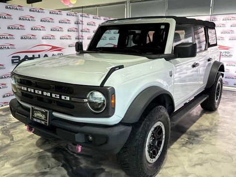Used 2022 Ford Bronco Big Bend w/ Sasquatch Package image 10