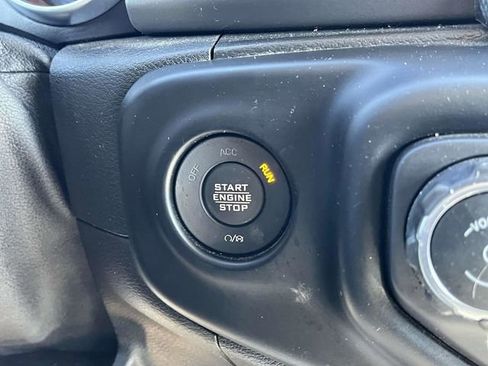 Used 2021 Jeep Wrangler Unlimited Sport image 31