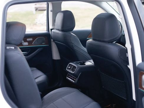 Used 2023 Mercedes-Benz GLS 450 4MATIC image 19