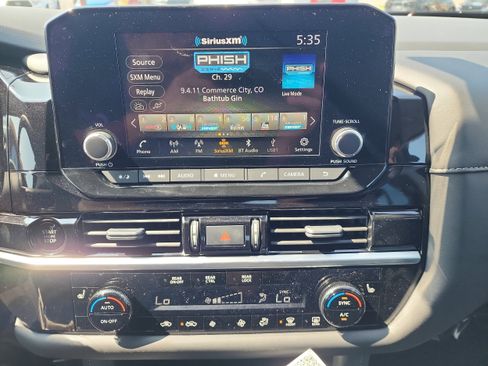 New 2025 Nissan Pathfinder SV image 13