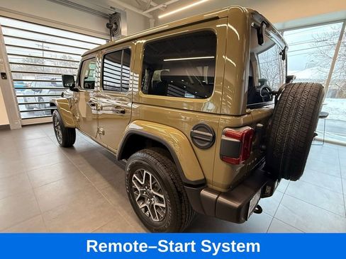Used 2026 Jeep Wrangler Unlimited Sahara AWD/4WD image 7
