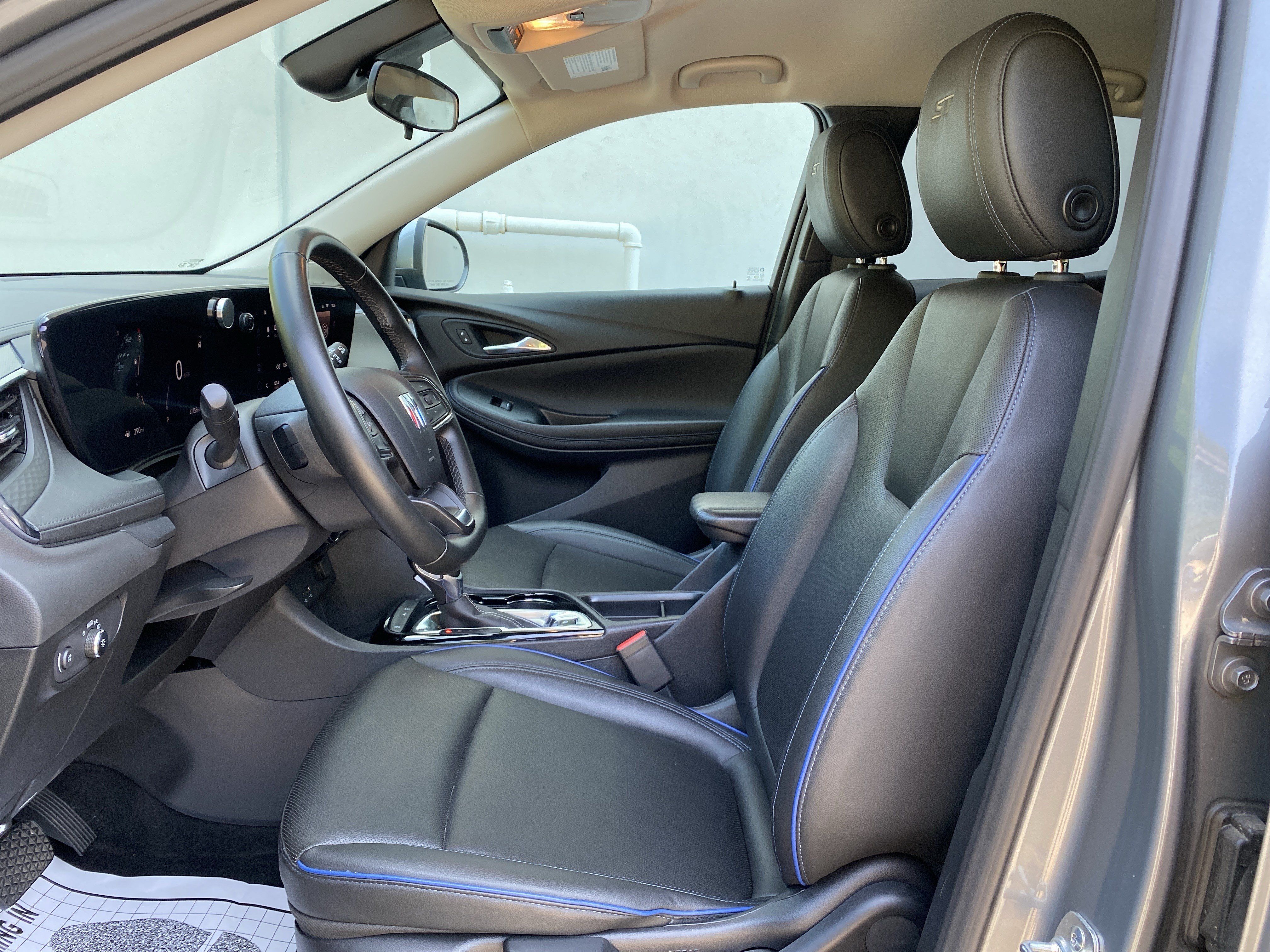 Used 2025 Buick Encore GX Sport Touring FWD image 15
