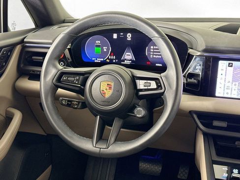 Certified 2025 Porsche Macan Electric RWD image 19