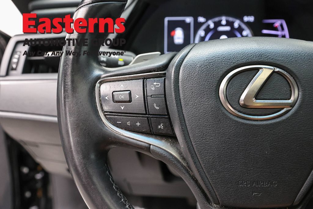 Used 2023 Lexus ES 350 w/ Premium Package FWD image 17