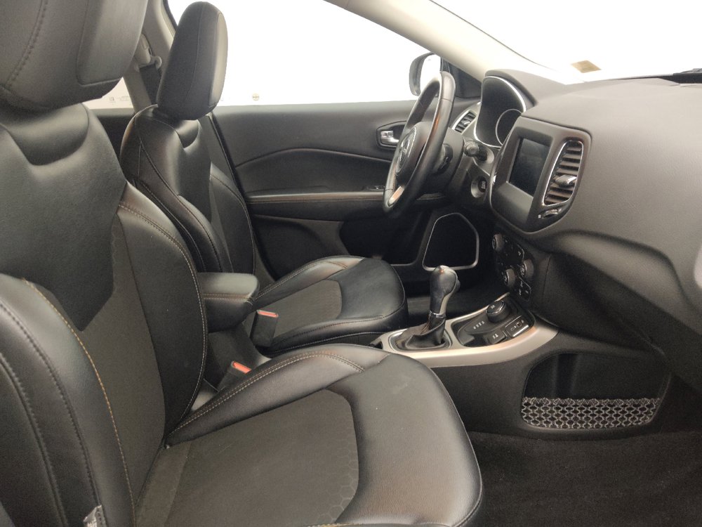 Used 2018 Jeep Compass Latitude w/ Popular Equipment Group AWD/4WD image 21