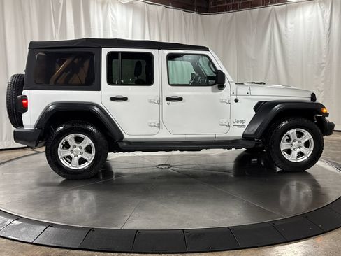 Used 2018 Jeep Wrangler Unlimited Sport S AWD/4WD image 6