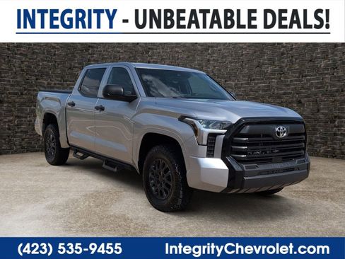 Used 2025 Toyota Tundra SR w/ SR Tow Package AWD/4WD image 1