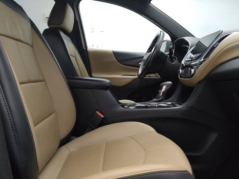 Used 2022 Chevrolet Equinox Premier AWD/4WD image 21