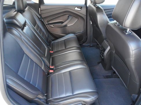 Used 2015 Ford C-MAX Energi SEL FWD image 25