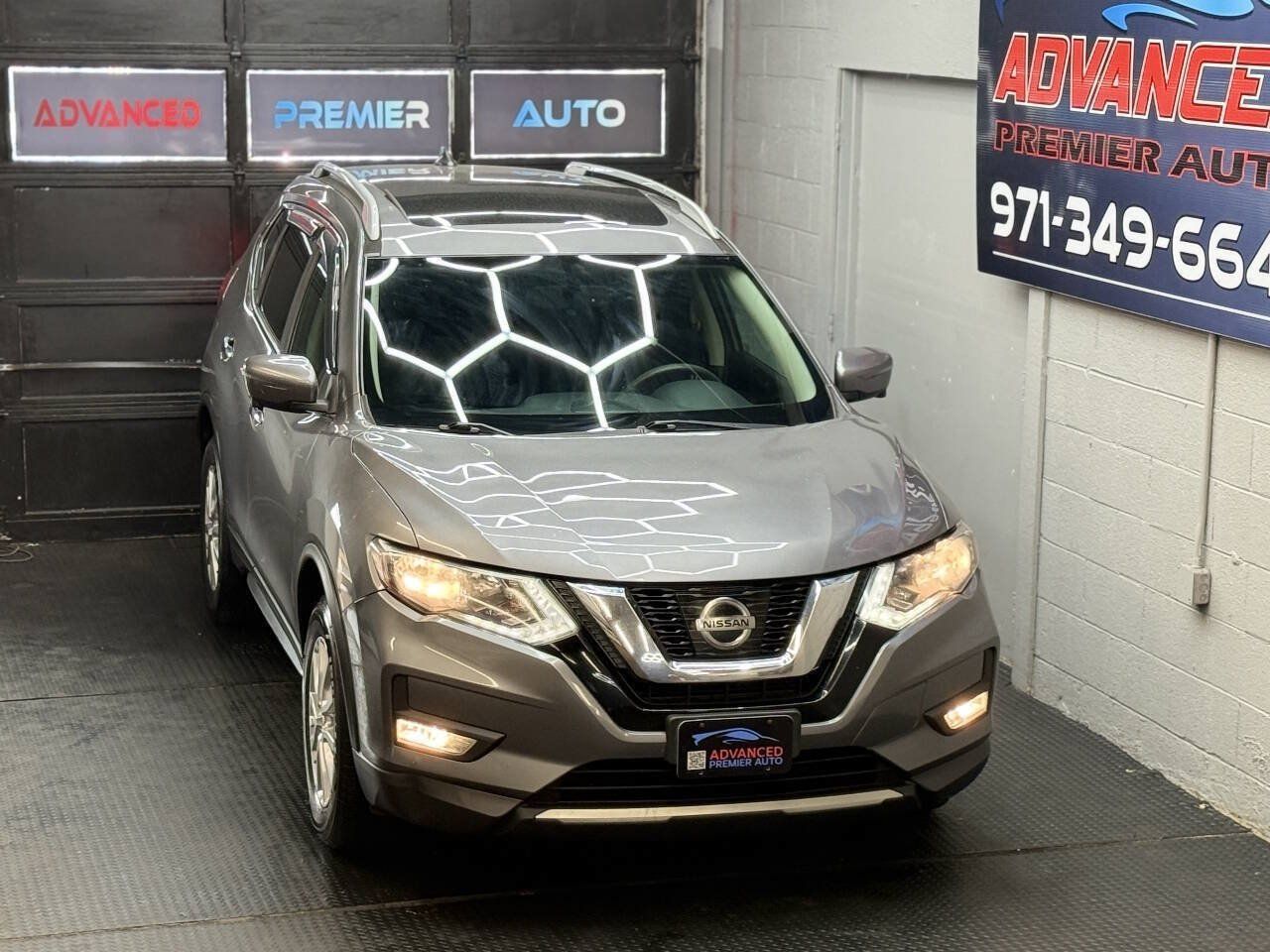Used 2017 Nissan Rogue SV w/ Sun & Sound Touring Package AWD/4WD image 2