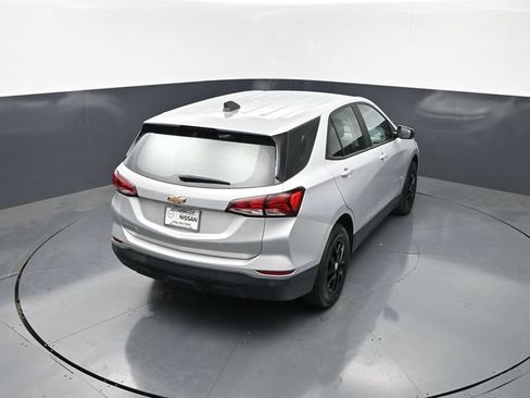 Used 2022 Chevrolet Equinox LS w/ LPO, Floor Liner Package FWD image 22