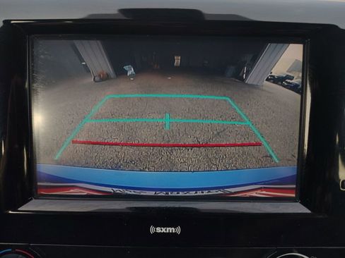 Used 2020 Toyota Camry SE image 9