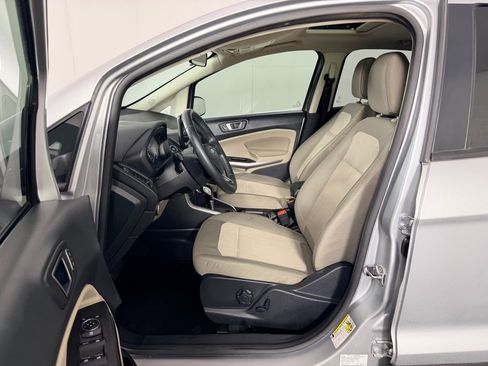 Used 2020 Ford EcoSport SE w/ SE Convenience Package image 30