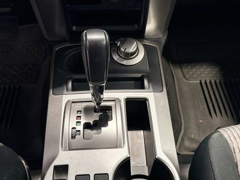 Certified 2017 Toyota 4Runner SR5 AWD/4WD image 15