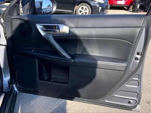 Used 2015 Lexus CT 200h Hybrid image 21