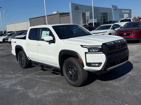 New 2026 Nissan Frontier PRO-4X w/ Pro Premium Package AWD/4WD image 2
