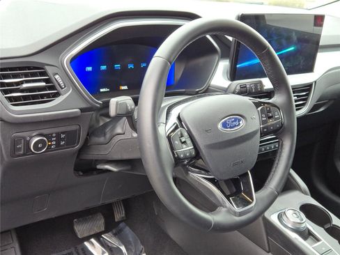 Used 2025 Ford Escape Platinum AWD/4WD image 20