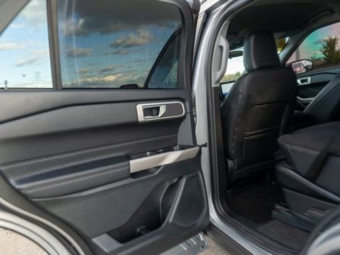 Used 2023 Ford Explorer XLT w/ Equipment Group 202A RWD image 22
