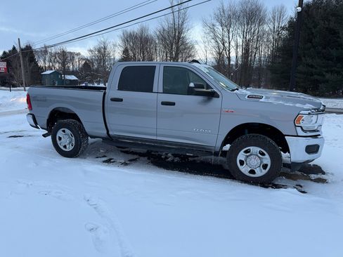 Used 2020 RAM 2500 Tradesman w/ Safety Group image 4