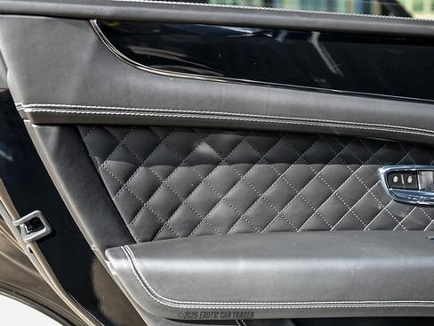 Used 2018 Bentley Bentayga image 46