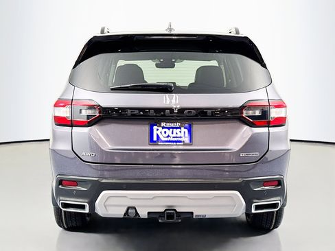 Certified 2023 Honda Pilot Touring image 6