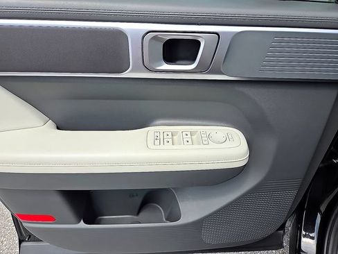 Used 2025 Hyundai Santa Fe SEL FWD image 15