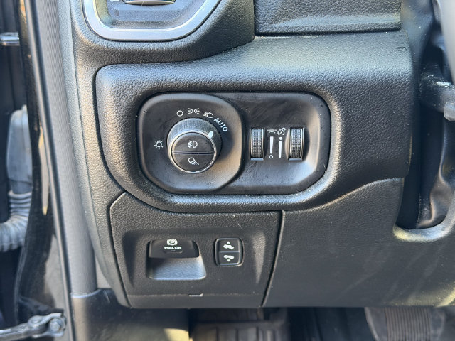 Used 2026 RAM 1500 Laramie AWD/4WD image 7