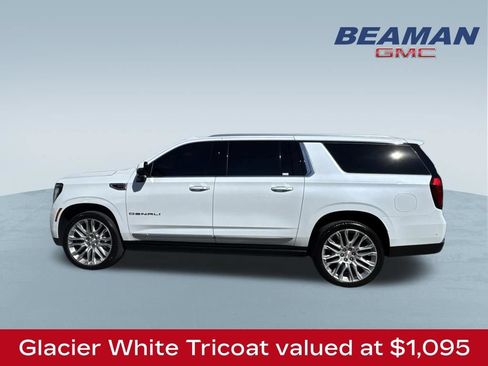 Used 2026 GMC Yukon XL Denali w/ Denali Reserve Package AWD/4WD image 4