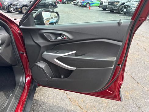 Used 2024 Chevrolet Trax RS w/ Driver Confidence Package FWD image 32