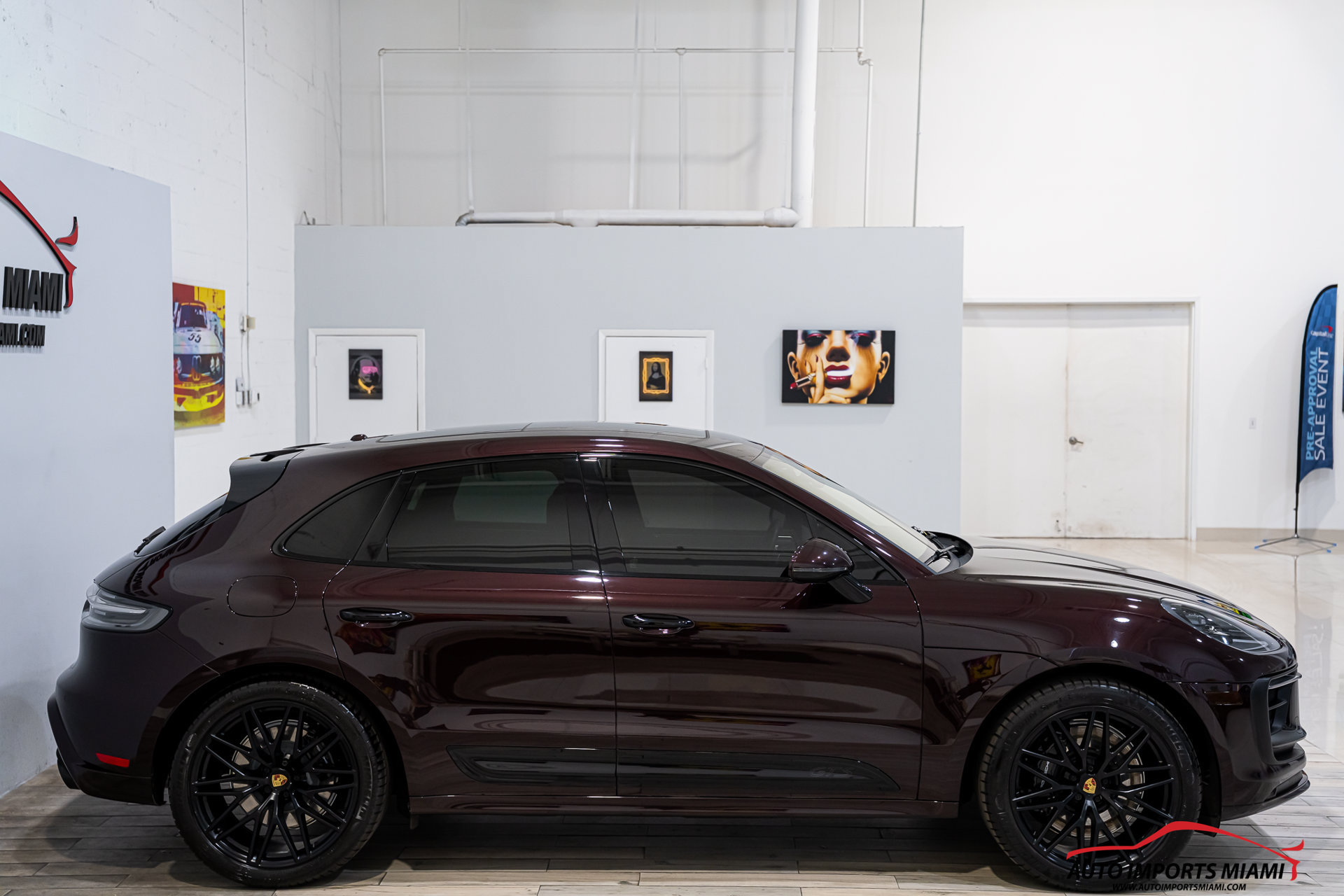 Used 2023 Porsche Macan GTS w/ Sport Chrono Package AWD/4WD image 25