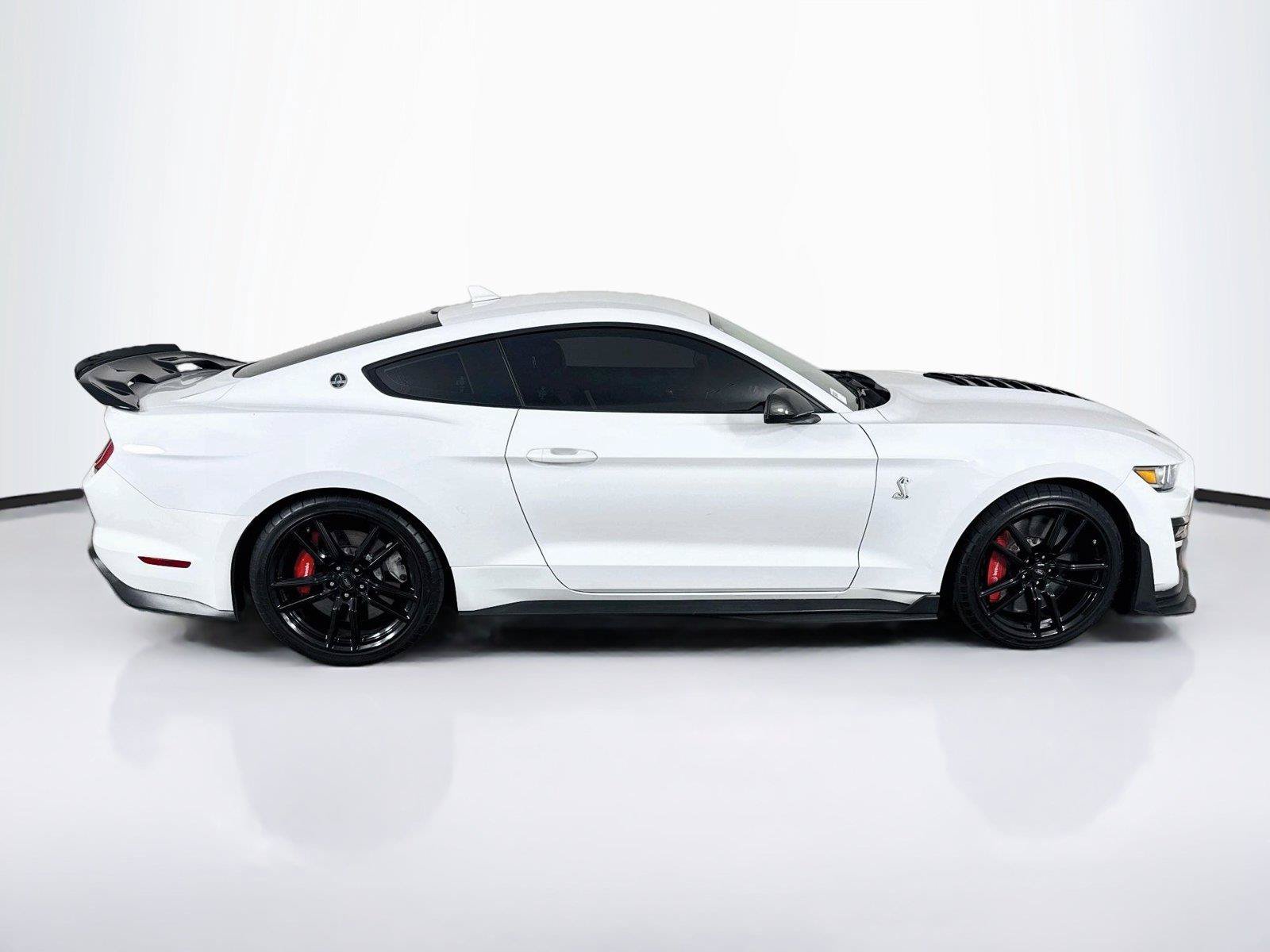 Used 2021 Ford Mustang Shelby GT500 w/ Technology Package RWD image 6
