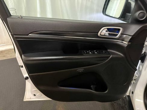 Used 2020 Jeep Grand Cherokee Limited w/ Premium Lighting Group image 20