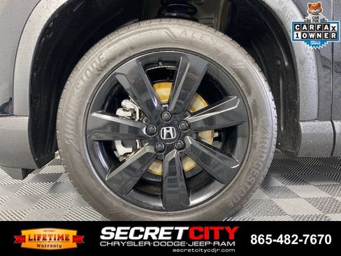 Used 2025 Honda Pilot Black Edition image 9