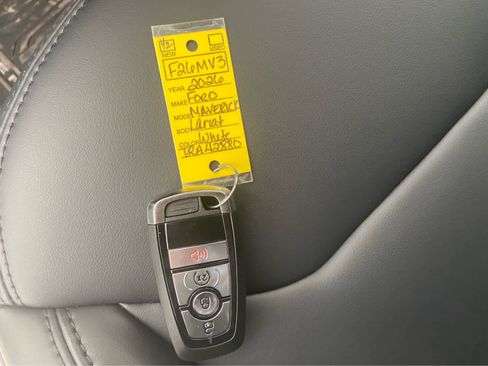 New 2026 Ford Maverick Lariat w/ Black Appearance Package image 43