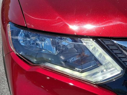 Used 2019 Nissan Rogue SV AWD/4WD image 9